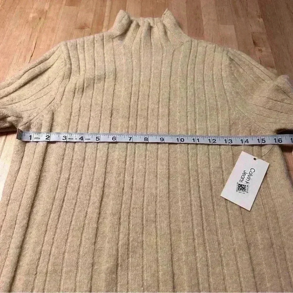Calvin Klein Jeans Cropped Sweater - Picture 7 of 9